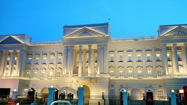 Santosh Mitra Square