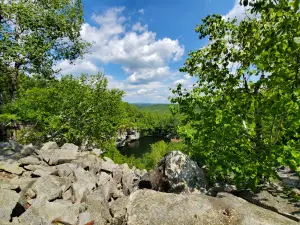 Becket Quarry