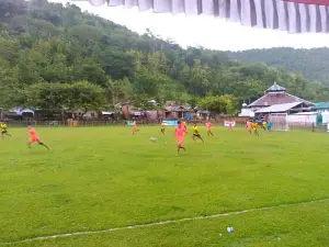 Lapangan Desa Pela