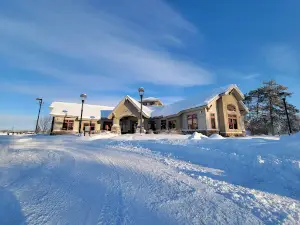 Perham Lakeside Golf Course, Lakeside Tap & Event Center