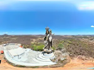Estátua de Nossa Senhora do Carmo