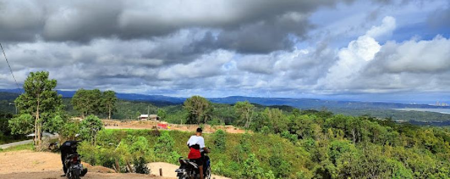 Destinasi Wisata Bukit Layung - Genteng Paska