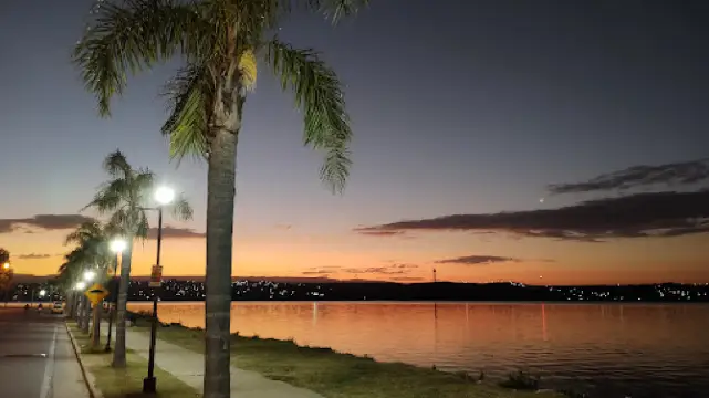 Peatonal de la costanera