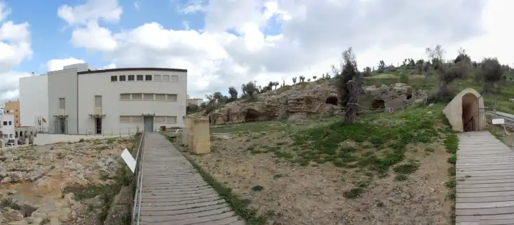 Hotels near Museu Puig Molin