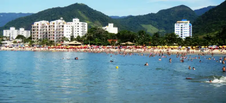 Hotels near Cocanha Beach