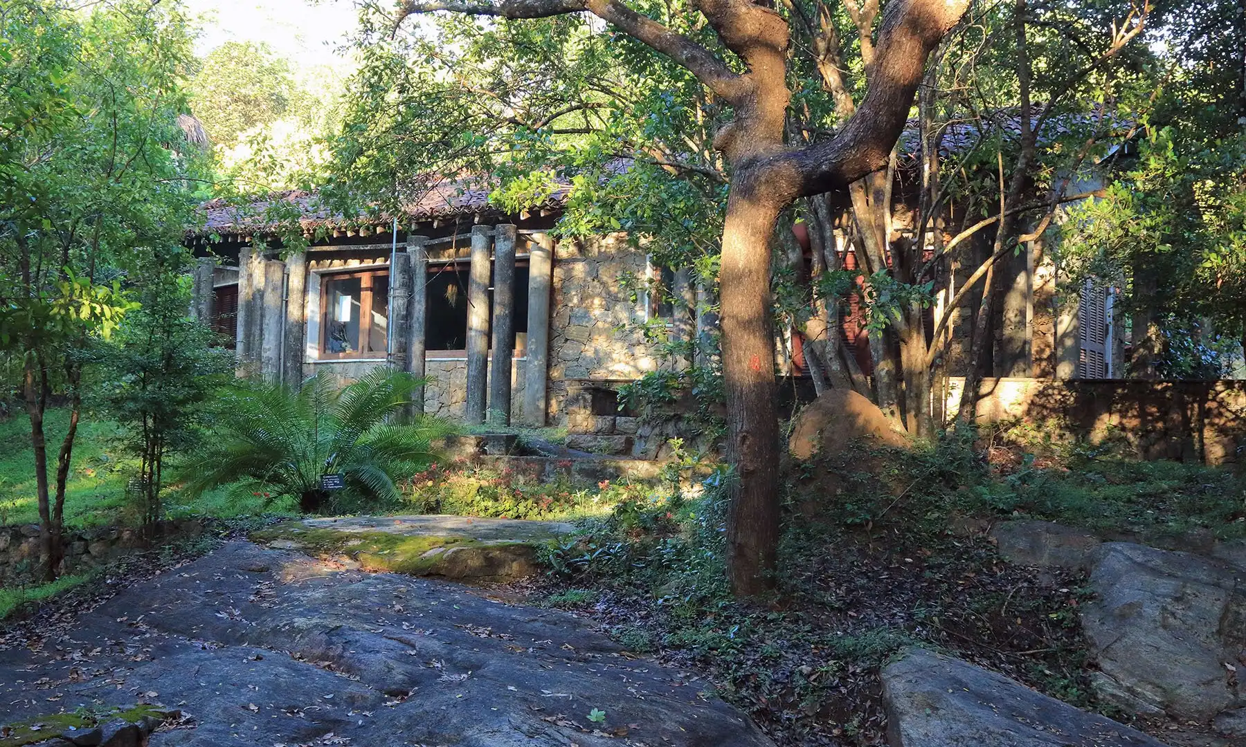Hotels near Popham's Arboretum