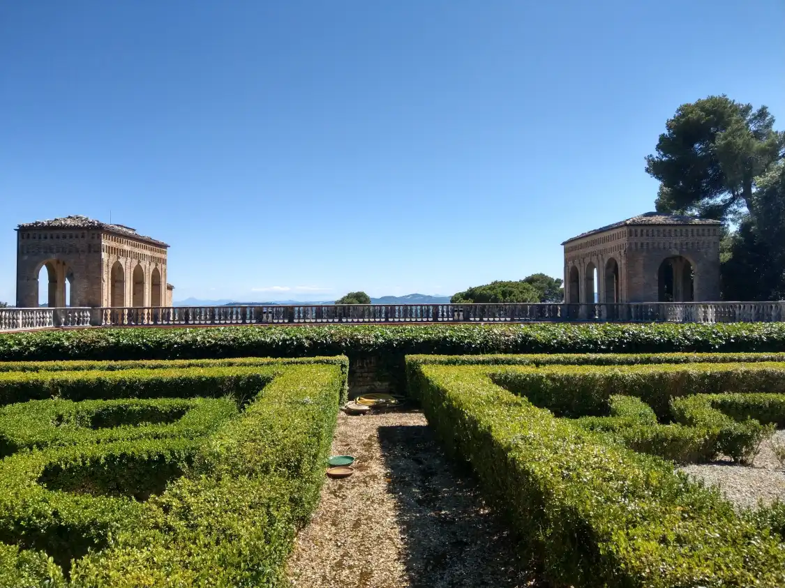 Hotels near Villa Imperiale