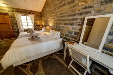 Neuras - N/a'an ku se Wine and Wildlife Estate