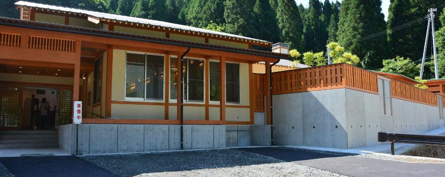 Heisei-era bath in Kuzuryū Hot Spring.