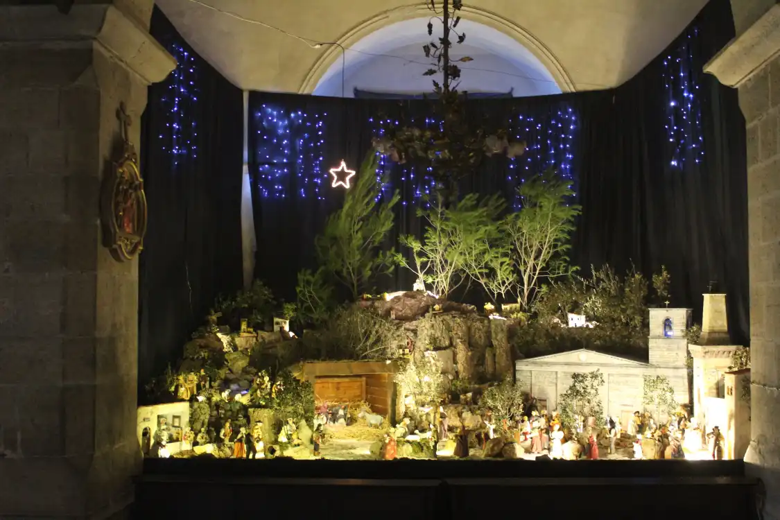 Eglise de la Nativité de Notre-Dame 주변 호텔