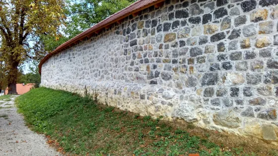 Šance in obrambno obzidje
