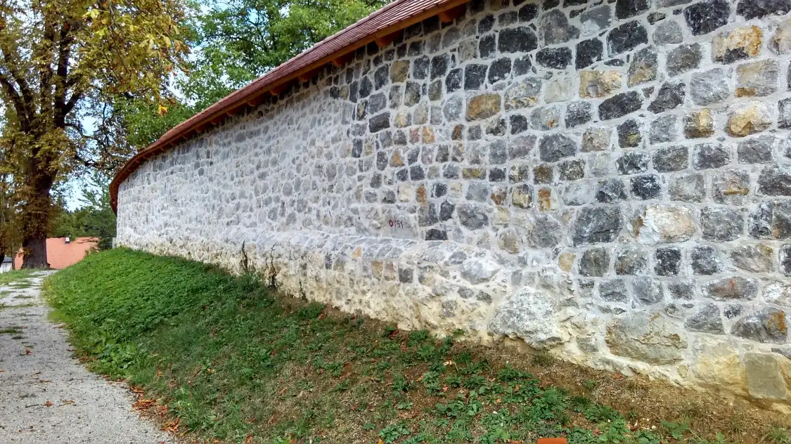 Šance in obrambno obzidje附近的飯店