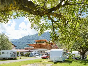 Camping Dreiländereck Blockhütten & Apartments