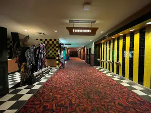 Cinemark Hollywood Pasadena and XD