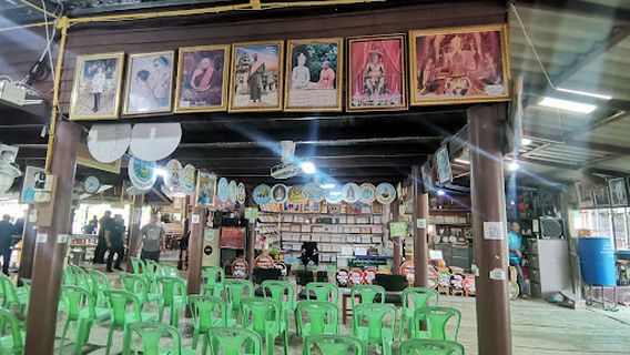 Sufficiency Economy Learning Center Baan Saraphi by Khun Suchon