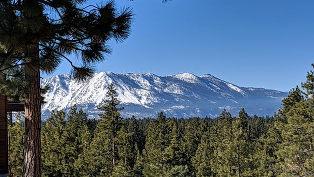 Hansen's Snow Tube & Saucer Hill