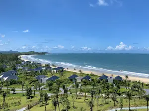 Bãi tắm Sơn Hào