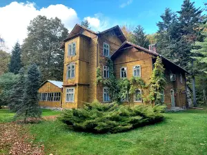 Pałacyk Myśliwski w Julinie