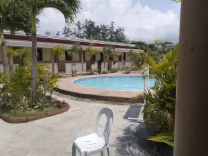 Linasin Trapsi Beach Resort