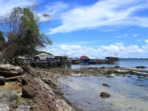 Pantai Batu Gajah, Hajoran