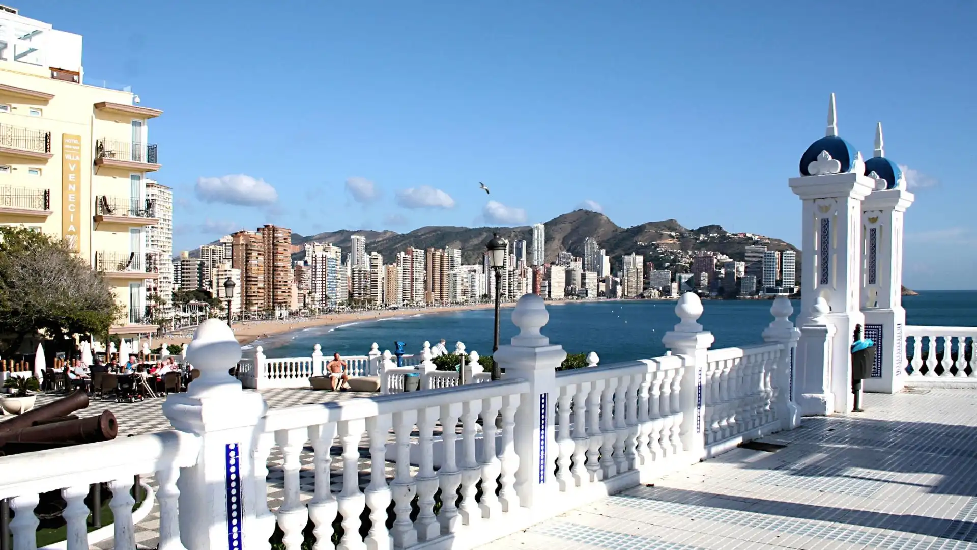 Hotels near El Casco Antiguo de Benidorm