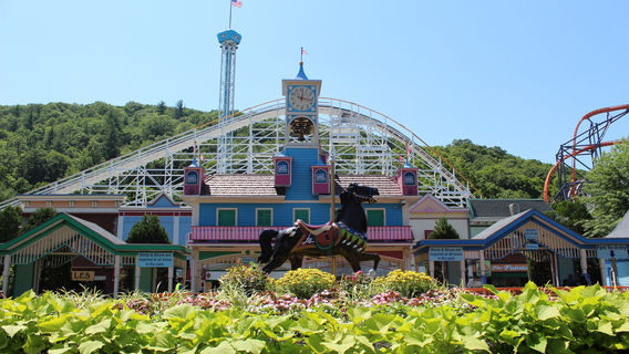 Lake Compounce Amusement & Water Park