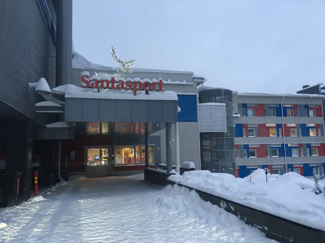 Отели рядом с достопримечательностью «Santasport»