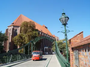 Tumski Bridge