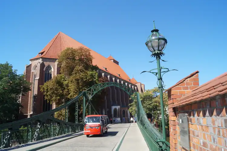 Hotels near Tumski Bridge