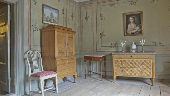 Pharmacy Museum and Qwensel house