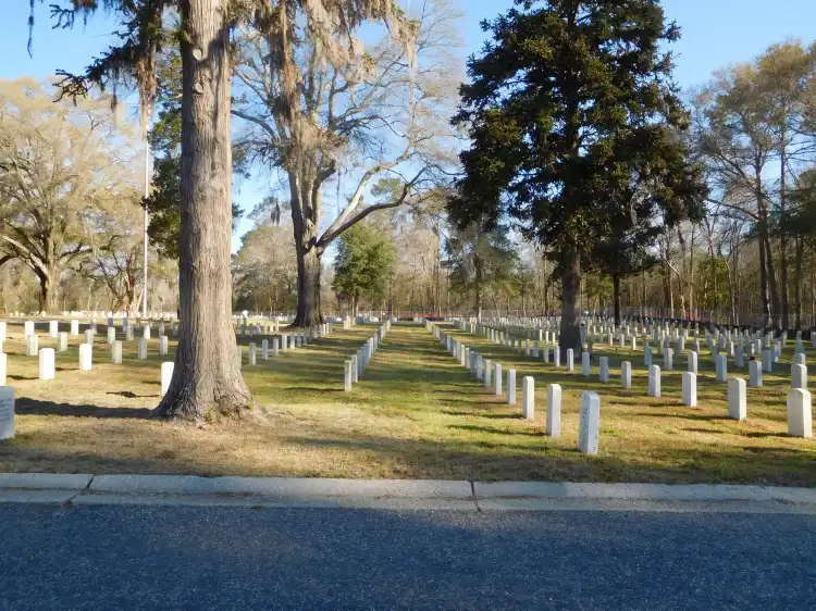 Hotels near Florence National Cemetery