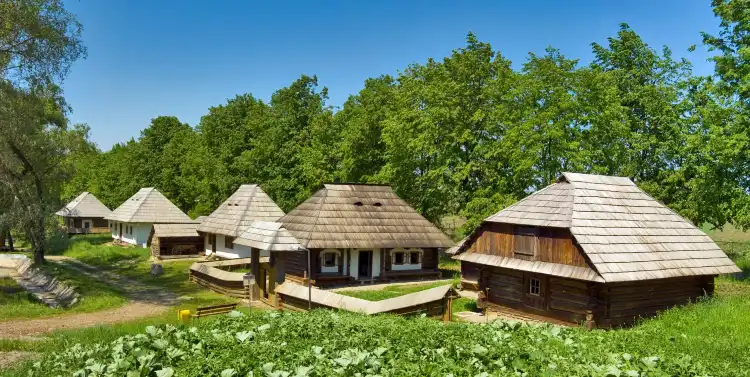 Hotels near Bucovina Village Museum