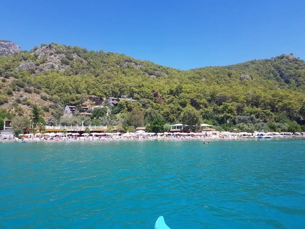 Hotels near Billy's Beach