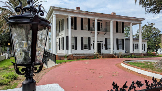 Wardlaw-Smith-Goza Mansion