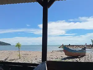 Tugu pantai Air Bangis
