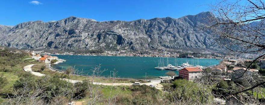 Prcanj light hiking trail