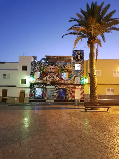 Plaza Del Pilar