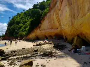 Praia de Monte Cristo - Linda Praia