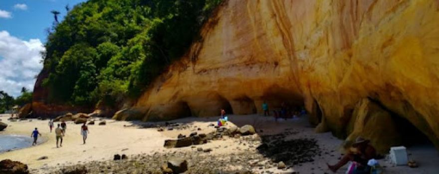 Praia de Monte Cristo - Linda Praia