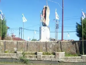 Tugu Kacang Kawangkoan