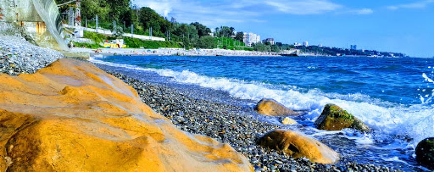 Lastochka Beach