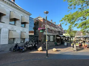 Restaurant Square