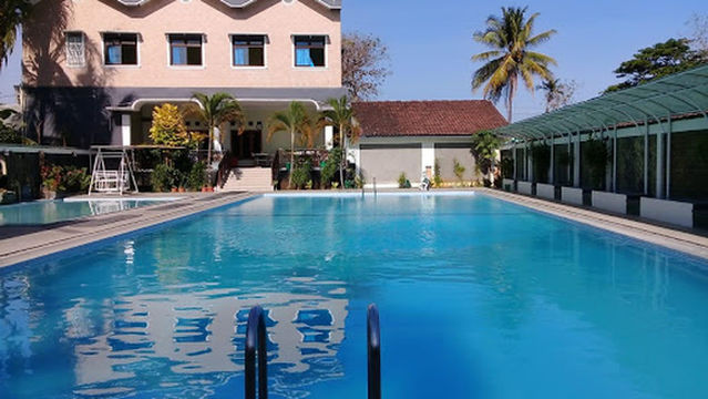Kolam Renang dan Homestay Dian Tirta