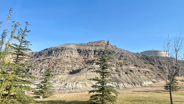 Drumheller Welcome Sign