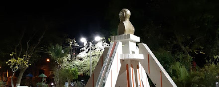 Arturo Briceño Carrasco A.H Ñaraca Park