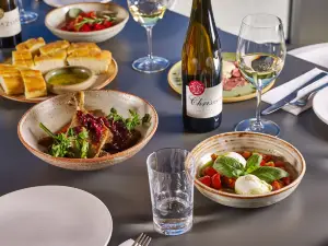 Chrismont - Cellar Door, Restaurant & Larder
