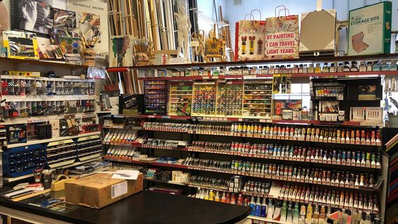 Gallery Finsrud - Bilitt