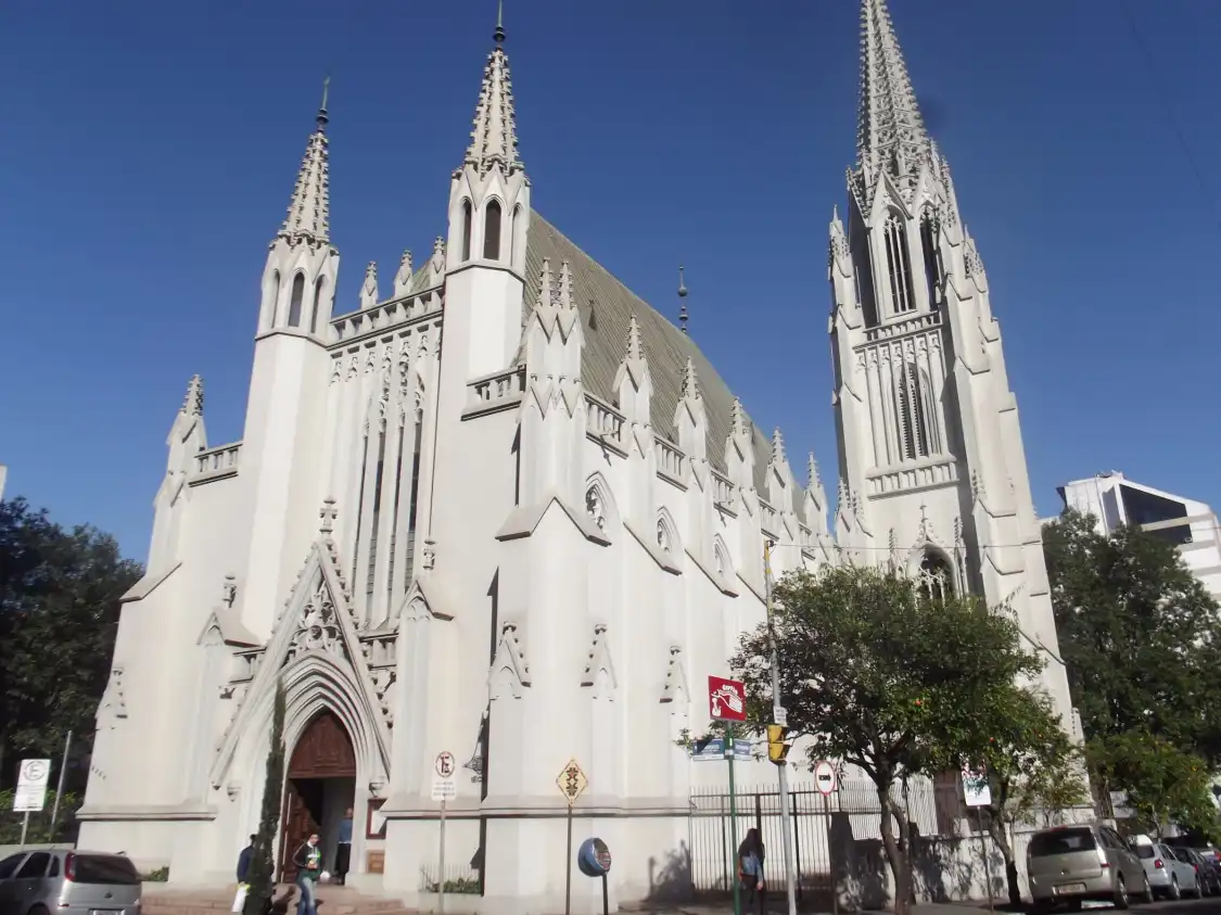 Hotels near Igreja da Ascensao