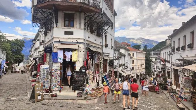 4_Gjirokastra Bazaar