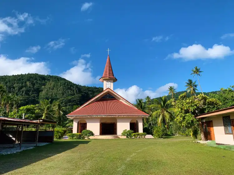 Hotels in Fare